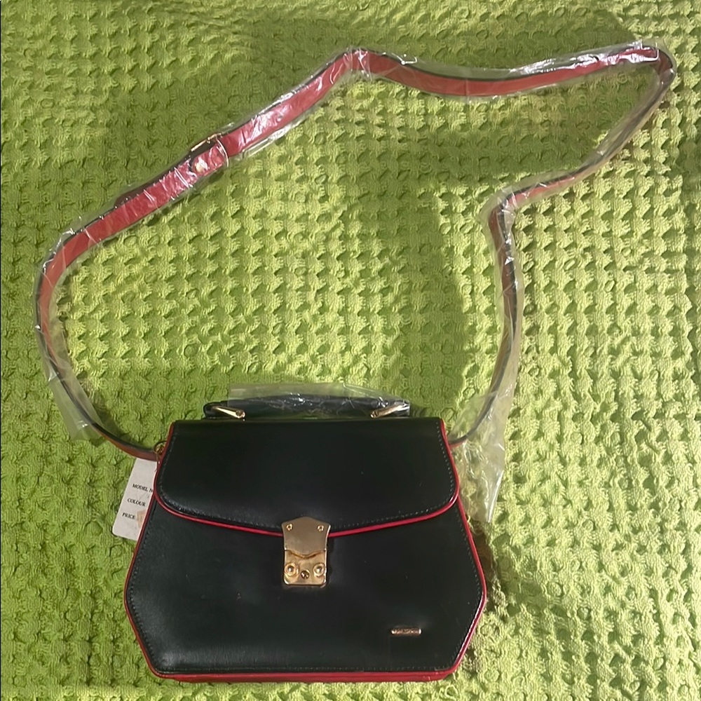Elegant Vienti Black and Red Women's Bag